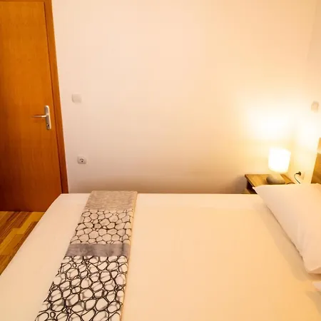 Apartment Damir With Balcony In Quiet Area Baska (Krk)