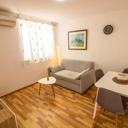 Apartment Damir With Balcony In Quiet Area Baska (Krk)
