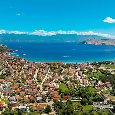 Apartment Damir With Balcony In Quiet Area Baska (Krk)