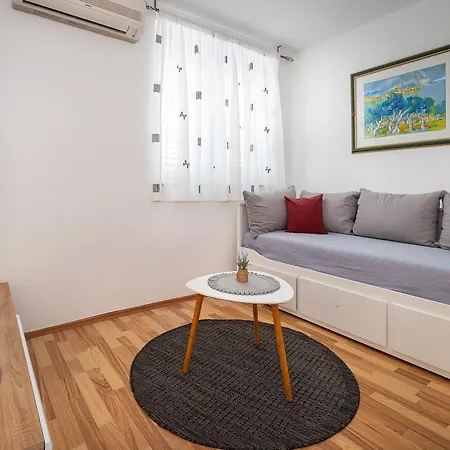 شقة Damir With Balcony In Quiet Area *